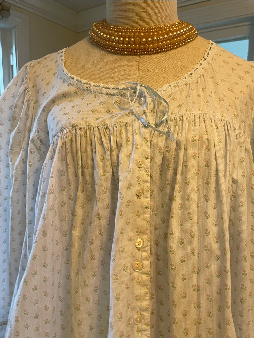 Eileen West for Queen Anne’s Lace Pale Blue Cotton Button-Front Floral Robe
